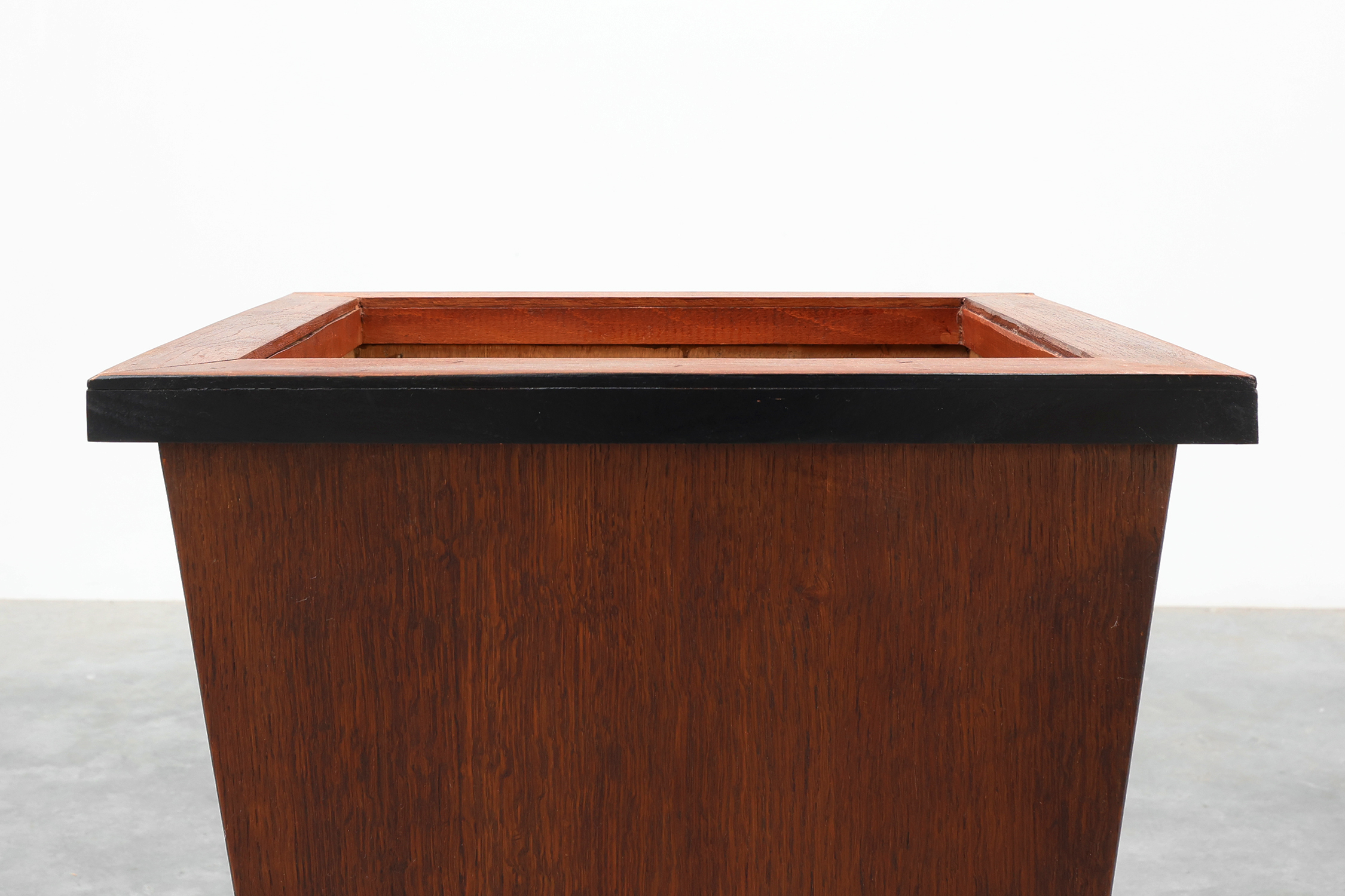 Pair large Art Deco geometric square oak planters, France 1930sthumbnail